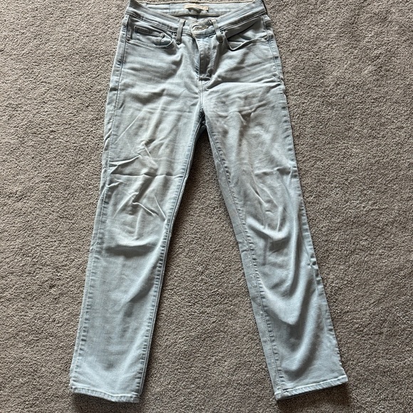 Levi's Denim - Levi's Women's Straight Leg Jeans in Light Gray